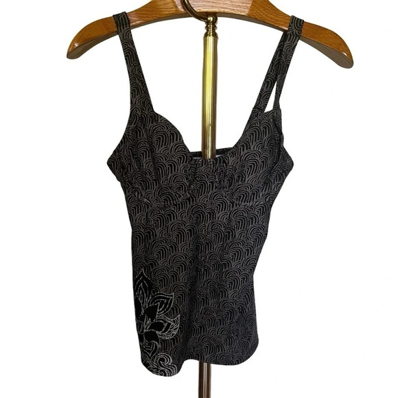 TITLE NINE ~ Black and Grey Bodacious Swirl Print Floral Tankini Top - Picture 4 of 10